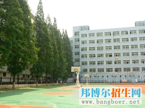 湖南鐵路科技職業(yè)技術學院校園一角12218