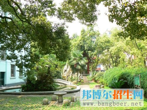 湖南鐵路科技職業(yè)技術學院校園一角12223