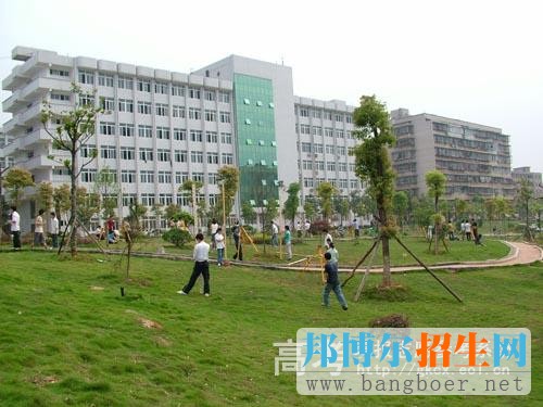 湖南交通職業(yè)技術學院校園一角12210