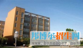 三門峽職業(yè)技術學院校園一角10060