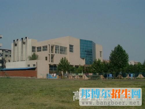 河南財(cái)政稅務(wù)高等?？茖W(xué)校校園一角9966