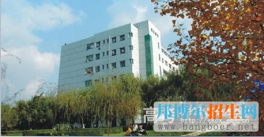 四川幼兒師范高等?？茖W(xué)校校園一角2813