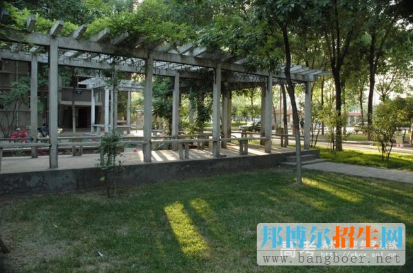 太原城市職業(yè)技術學院校園一角3067