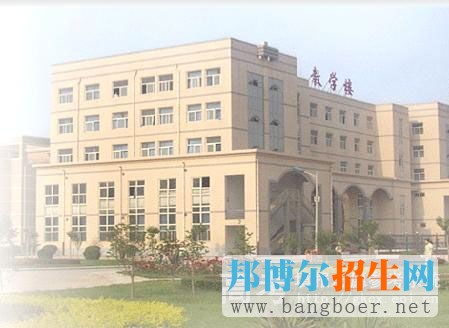 石家莊醫(yī)學(xué)高等?？茖W(xué)校校園一角1959