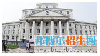 山東圣翰財(cái)貿(mào)職業(yè)學(xué)院校園一角8055