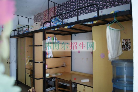 湖南商務(wù)職業(yè)技術(shù)學(xué)院宿舍條件、住宿好嗎、寢室情況