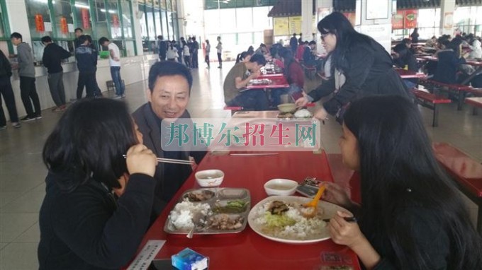 廣州科技貿(mào)易職業(yè)學院食堂