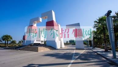 桂林旅游高等?？茖W(xué)校招生辦聯(lián)系電話