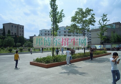 黔西中等職業(yè)學校