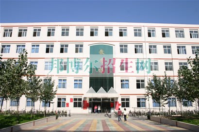 華北電力大學(xué)科技學(xué)院招生辦聯(lián)系電話(huà)