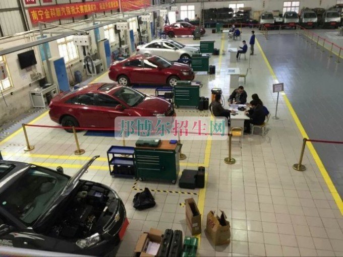 成都最好的汽車(chē)運(yùn)用與維修學(xué)校