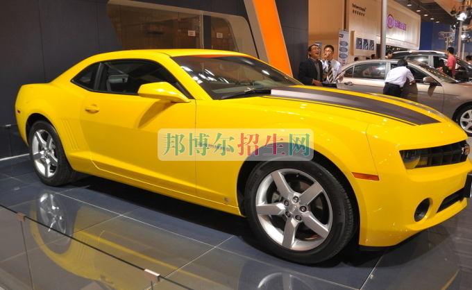 成都汽車服務與營銷學校哪里好