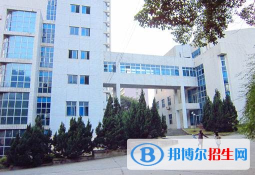 南充石油化工學(xué)校2018年報名條件、招生對象