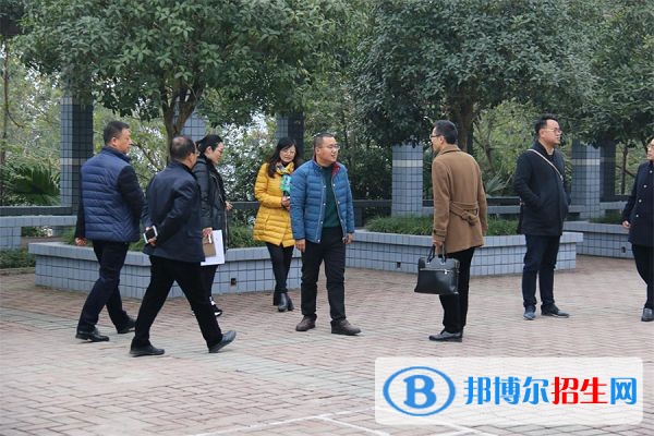 南充電子科技學(xué)校2018年報(bào)名條件、招生對象