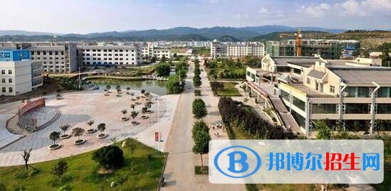 廣元師范學(xué)校2018年報(bào)名條件、招生對象