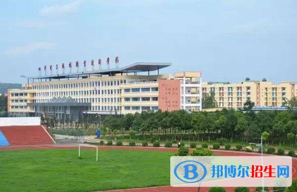 綿陽(yáng)工貿(mào)學(xué)校網(wǎng)站網(wǎng)址