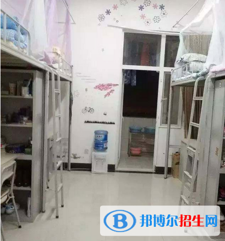 云南省昆明鐵路機械學校宿舍條件
