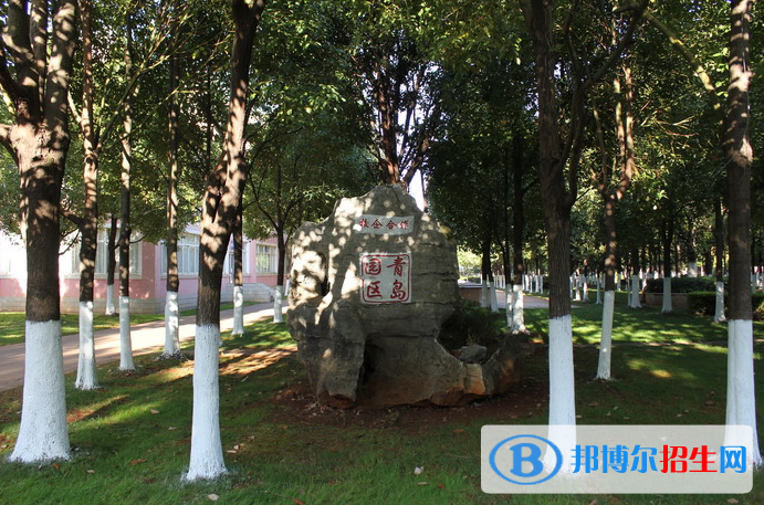 玉溪工業(yè)財貿(mào)學(xué)校招生辦聯(lián)系電話