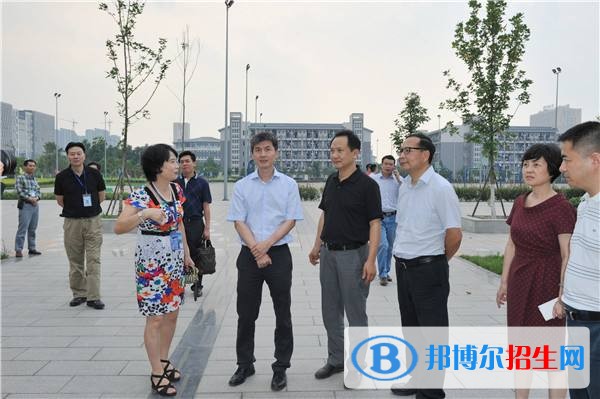 新都衛(wèi)生職業(yè)學(xué)校2018年報(bào)名條件、招生對象