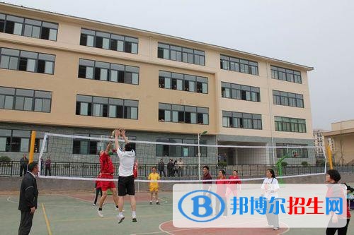 北川羌族自治縣七一職業(yè)中學(xué)2018年報(bào)名條件、招生對(duì)象