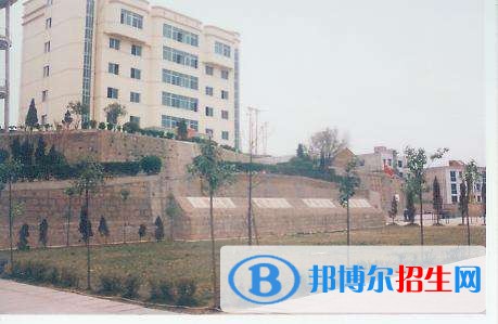 廣元職業(yè)高級中學(xué)2018年報名條件、招生對象