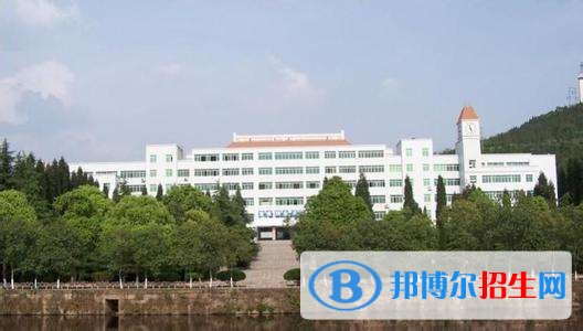 綿陽職業(yè)技術(shù)學(xué)校2018年報名條件、招生對象