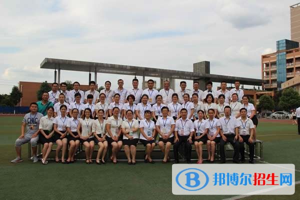 廣元第一職業(yè)技術(shù)學(xué)校2018年報名條件、招生對象