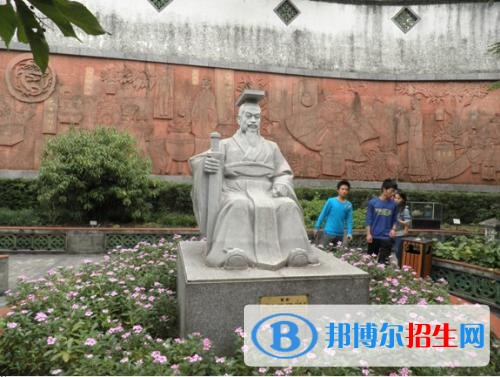 貴州省神農(nóng)中醫(yī)藥職業(yè)學(xué)校2018年報名條件、招生對象