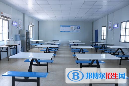 通江縣職業(yè)高級中學食堂