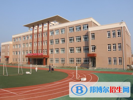 六盤水西南計算機職業(yè)技校有哪些專業(yè)