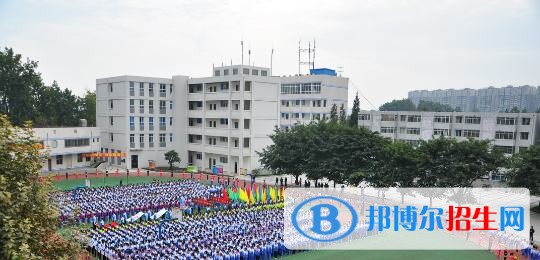高坪區(qū)職業(yè)高級(jí)中學(xué)2018年報(bào)名條件、招生對(duì)象