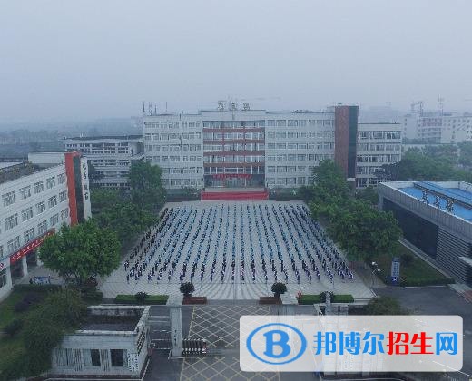 樂山市海棠職業(yè)學(xué)校2018年報名條件、招生對象