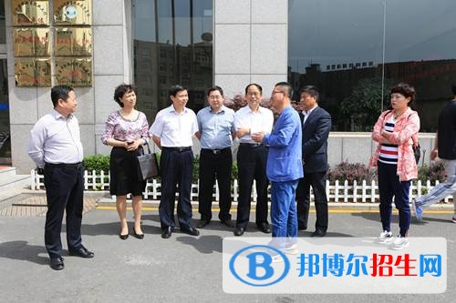 邯鄲第二財(cái)經(jīng)學(xué)校2018年報(bào)名條件、招生對(duì)象