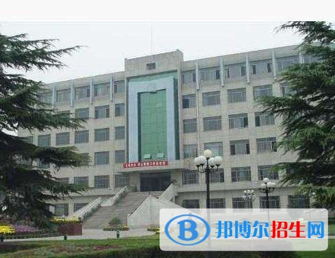 邯鄲建筑工程職工中等專業(yè)學校2018年報名條件、招生對象