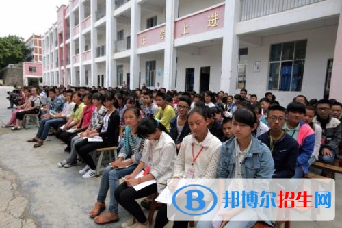 石家莊華能理工中等專業(yè)學校2018年報名條件、招生對象