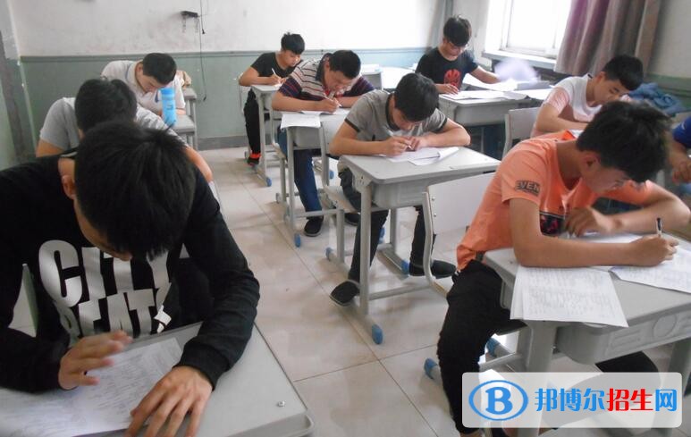 石家莊輕工技工學(xué)校2018年報(bào)名條件、招生對(duì)象