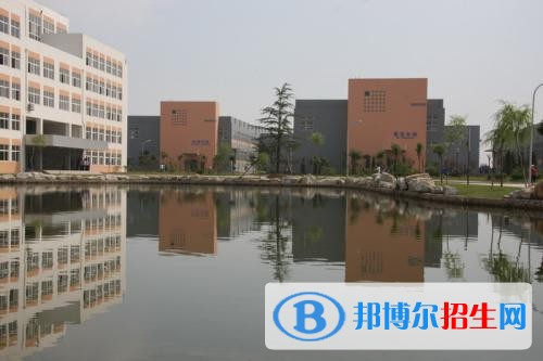 廊坊食品工程學(xué)校2018年報(bào)名條件、招生對象