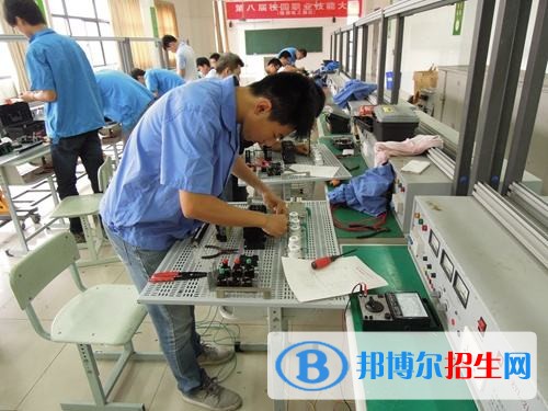 渭濱職業(yè)教育中心2018年報名條件、招生對象
