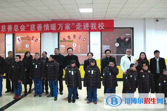 榆林恒創(chuàng)高新技能學(xué)校2018年報(bào)名條件、招生對(duì)象