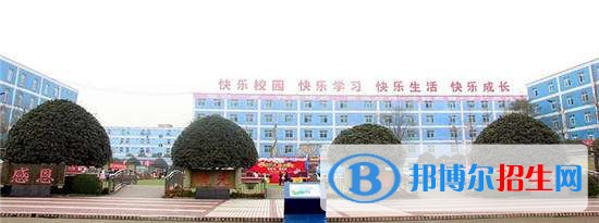成都高中畢業(yè)可以上的中專(zhuān)學(xué)校