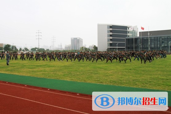 蘇州市技工學(xué)校2019年報(bào)名條件、招生對(duì)象