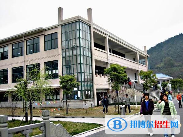 鹽都鹽南職業(yè)高級(jí)中學(xué)2019年報(bào)名條件、招生對(duì)象