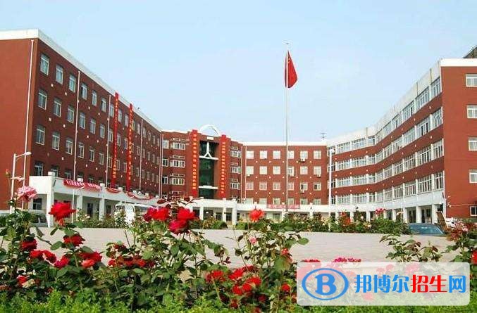 河北青年管理干部學(xué)院?jiǎn)握谐煽?jī)查詢時(shí)間