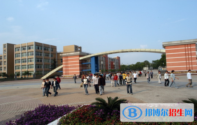 宜賓職業(yè)技術(shù)學院五年制大專地址在哪里