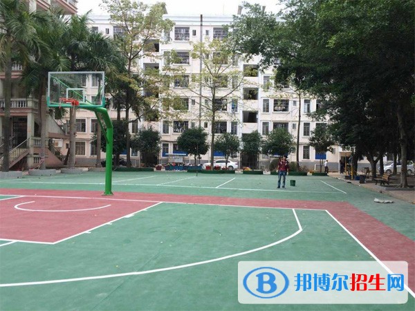貴州初中上什么中專學校好