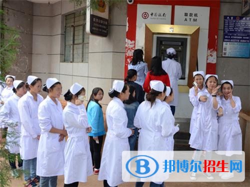 昆明高中生上中專學校