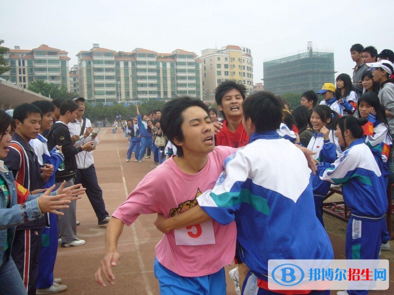 遵義中專學?？急究? width=