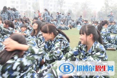曲靖中專學校和職高哪個好