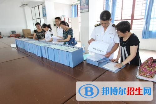 玉溪中專學(xué)?？梢钥即髮W(xué)嗎