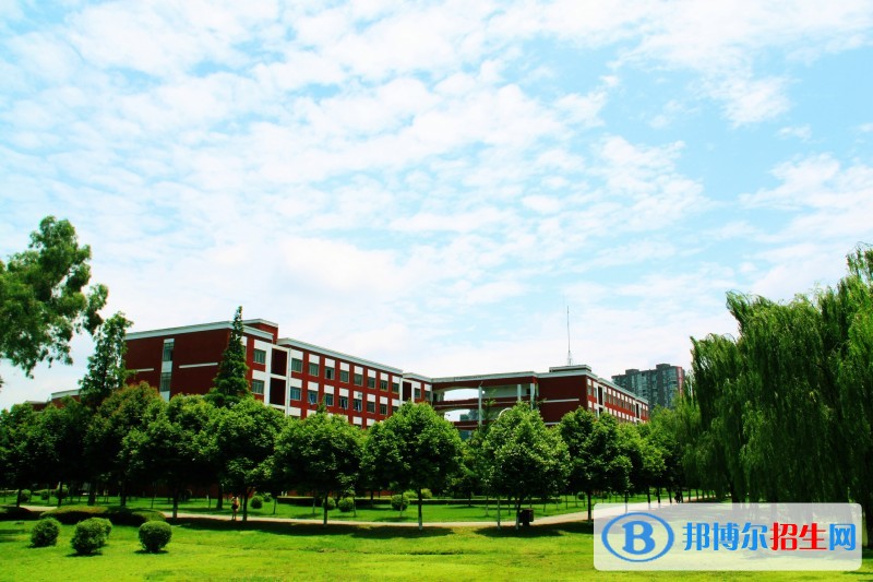 四川工程職業(yè)技術(shù)學(xué)院五年制大專報(bào)名條件